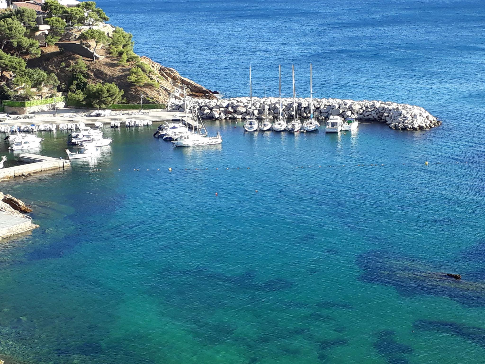 Nơi tham quan gần đây