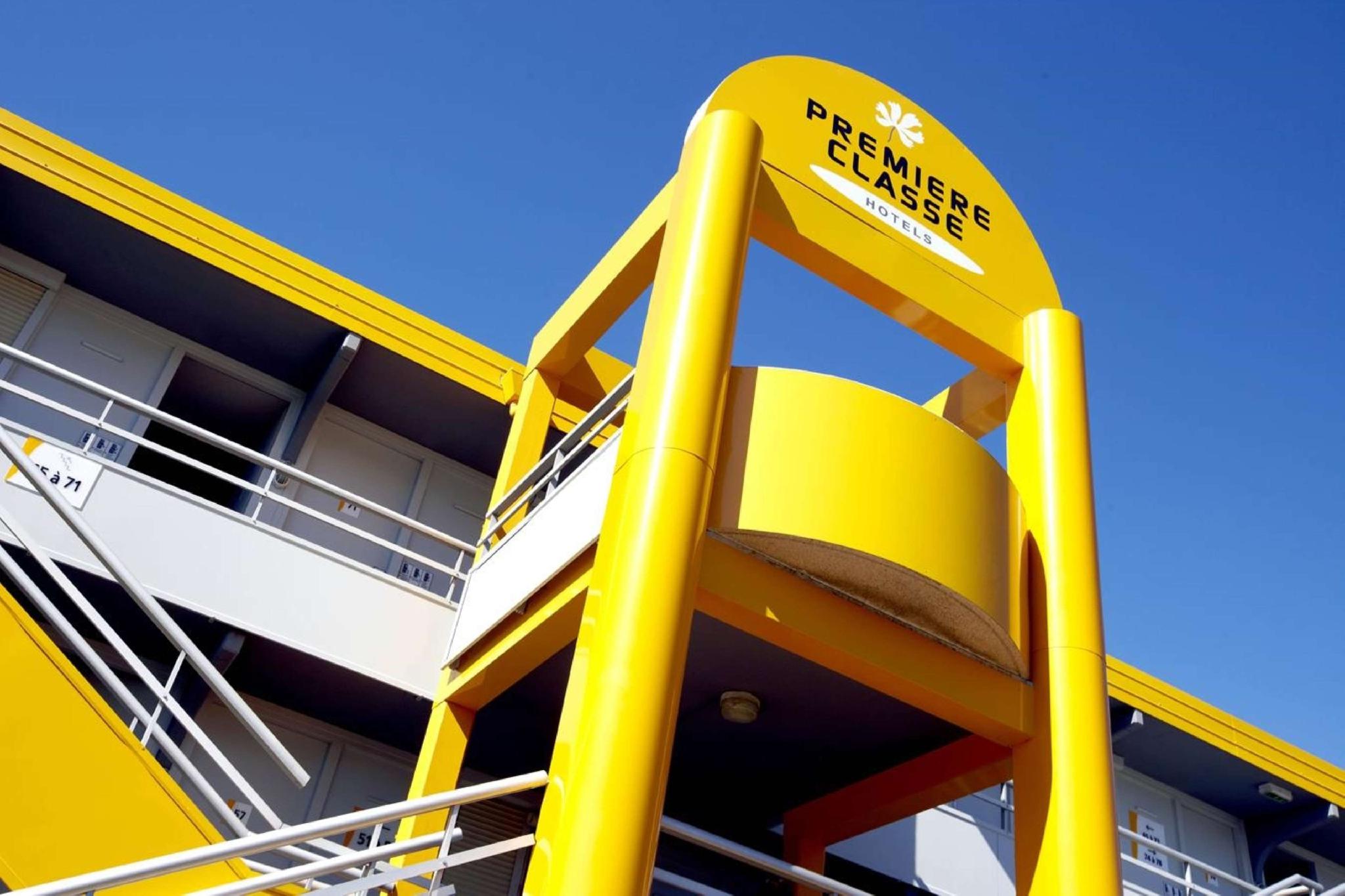 Ngoại cảnh khách sạn