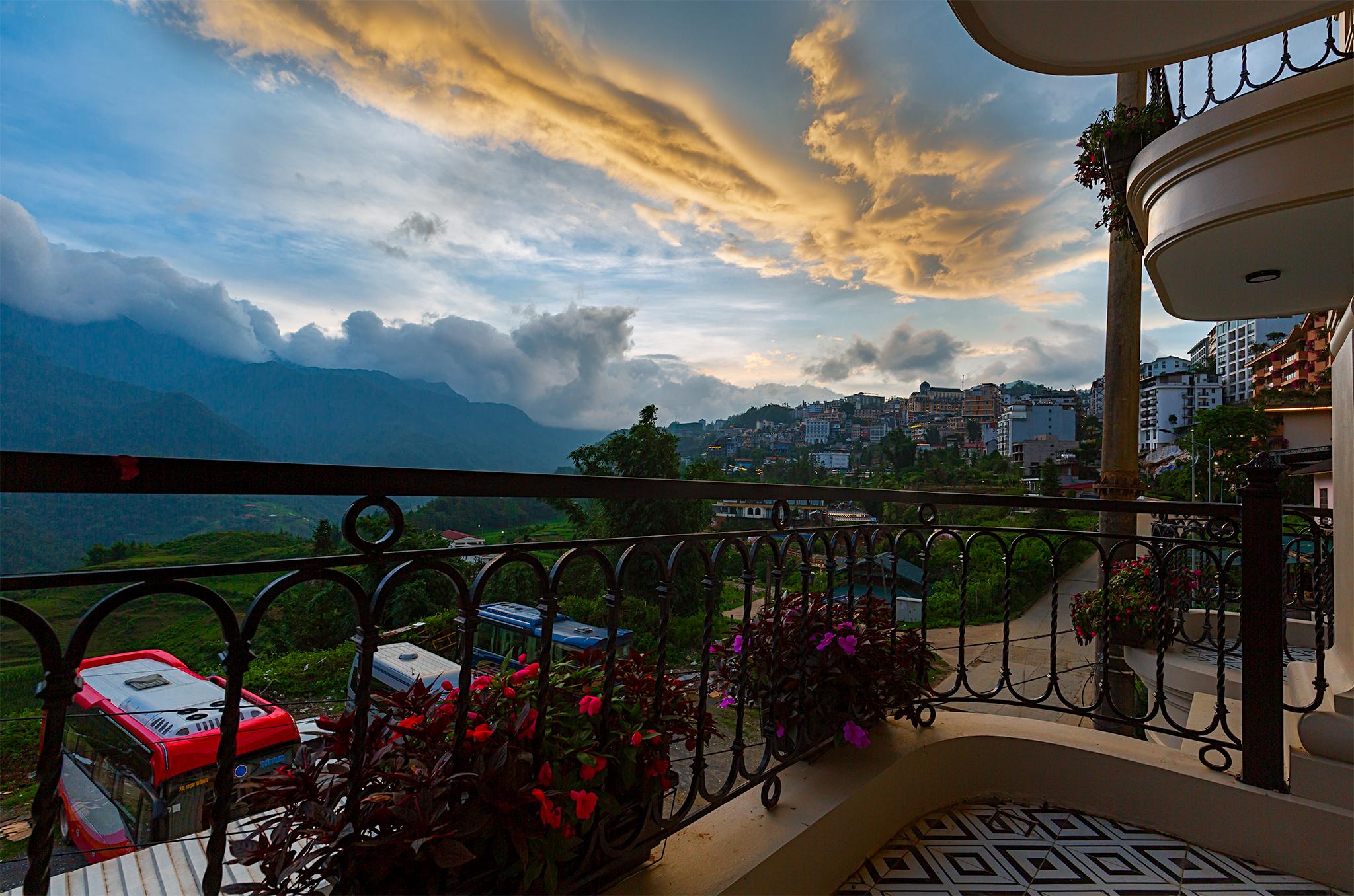 Ngoại cảnh khách sạn