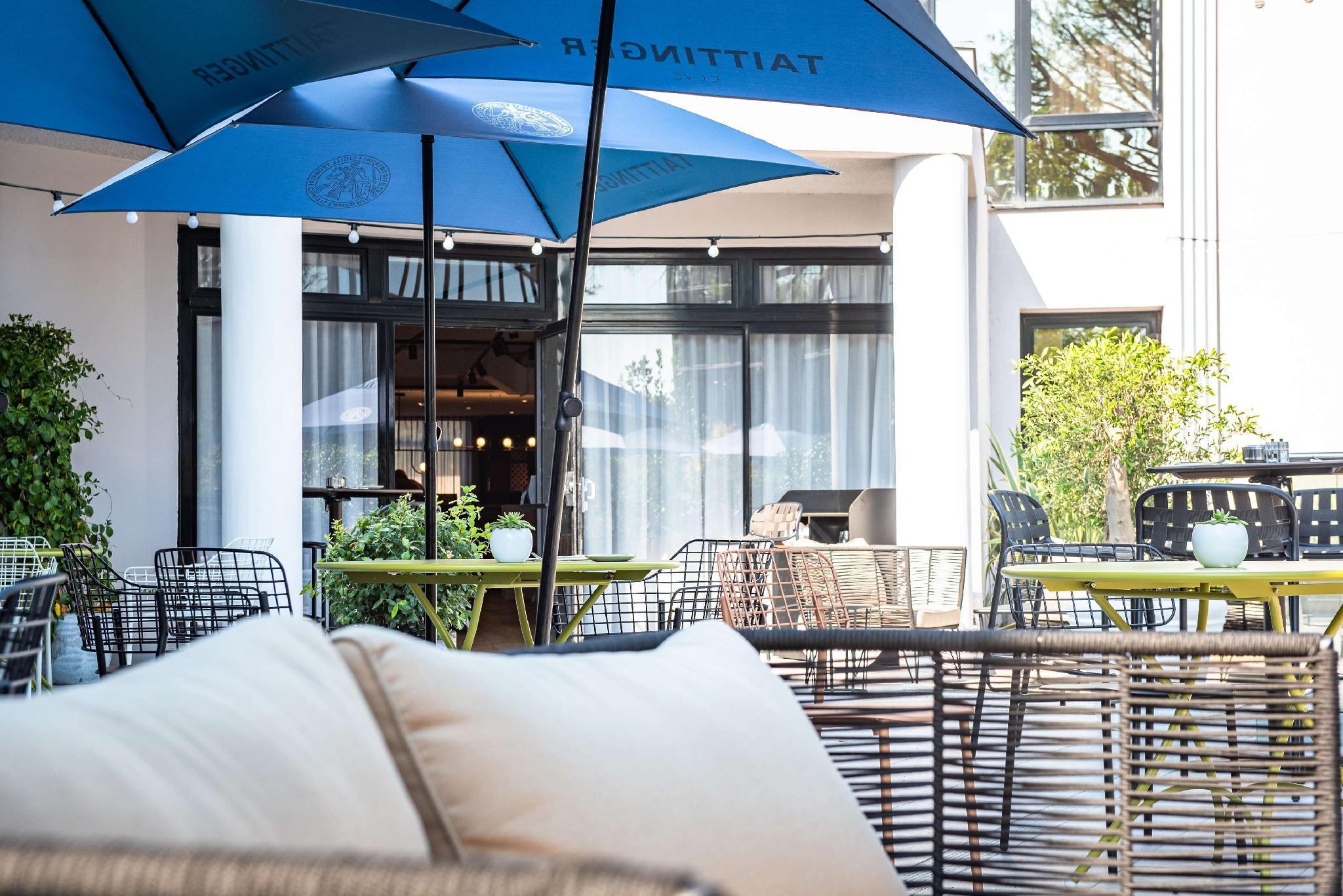 Ngoại cảnh khách sạn