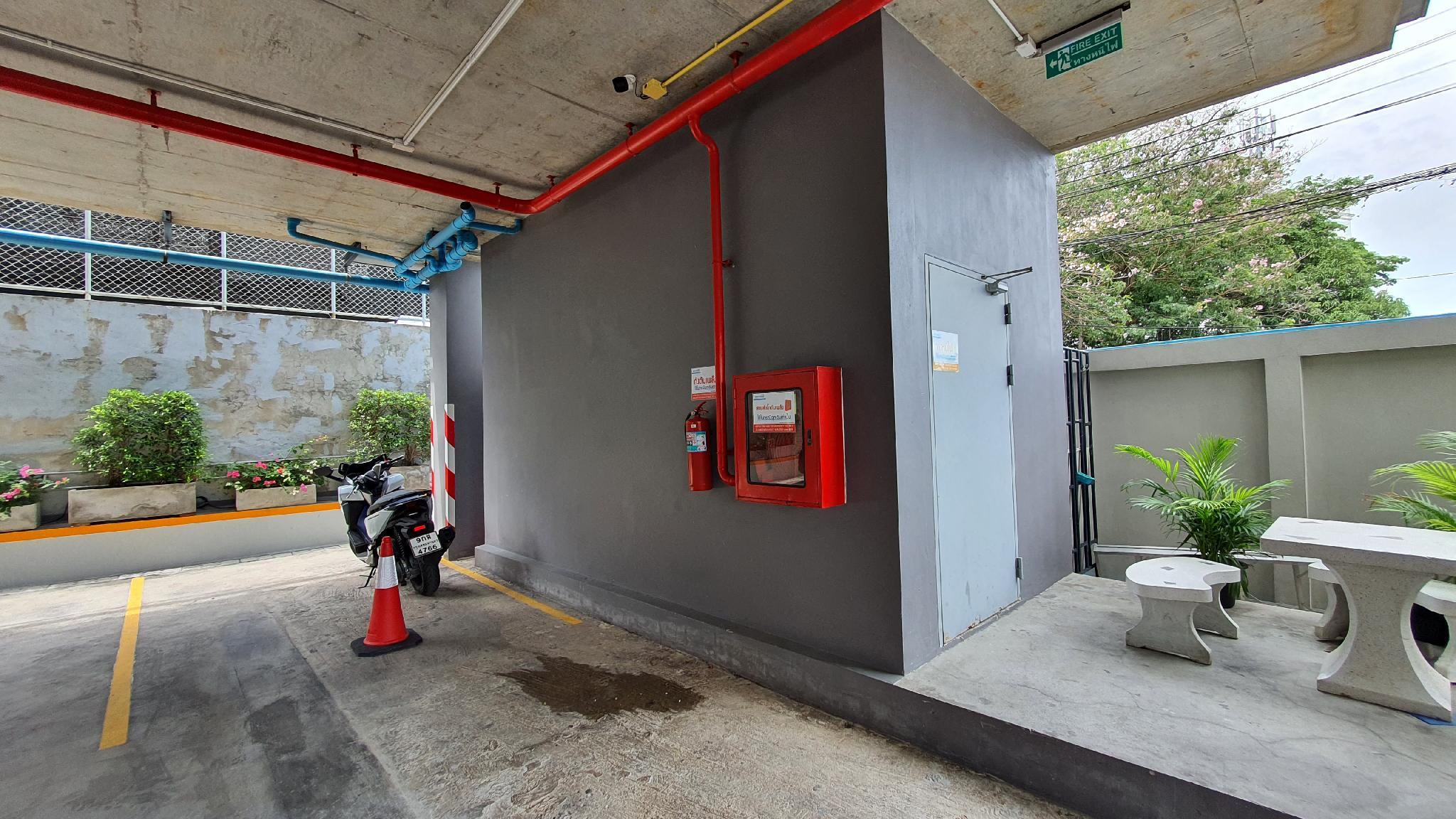 Khu vực xung quanh