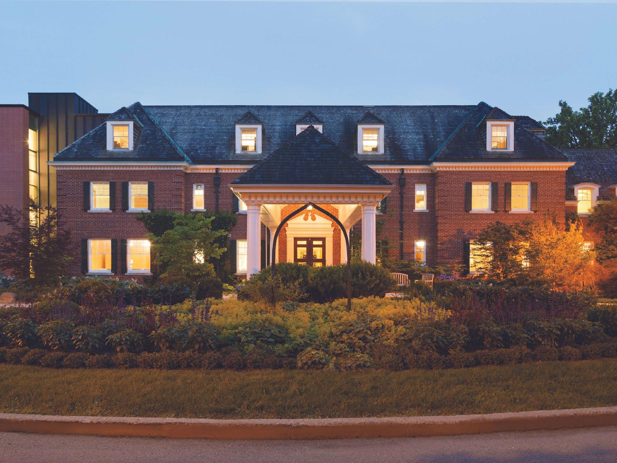 Ngoại cảnh khách sạn