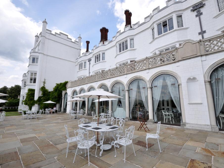 Ngoại cảnh khách sạn