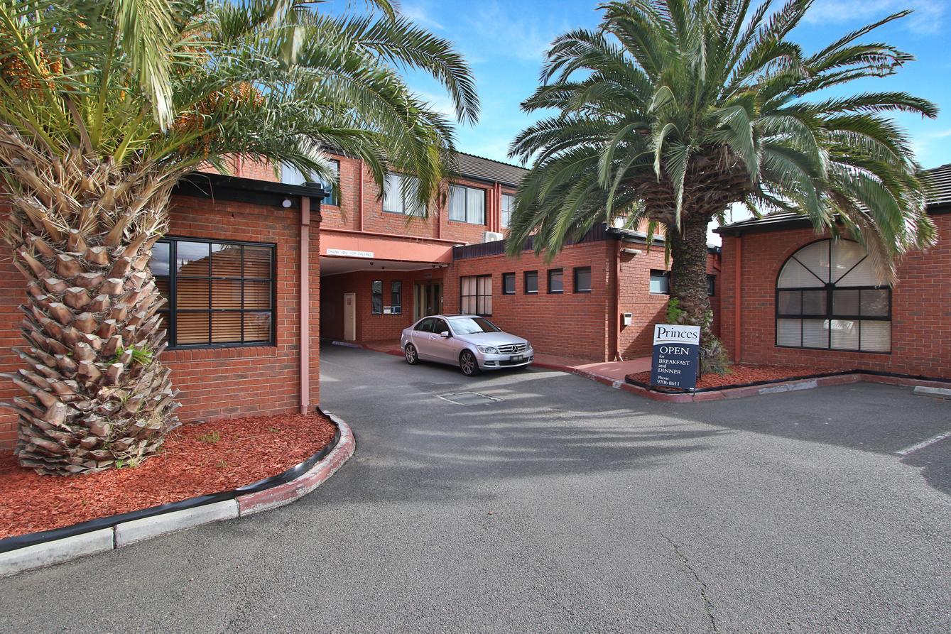 Ngoại cảnh khách sạn