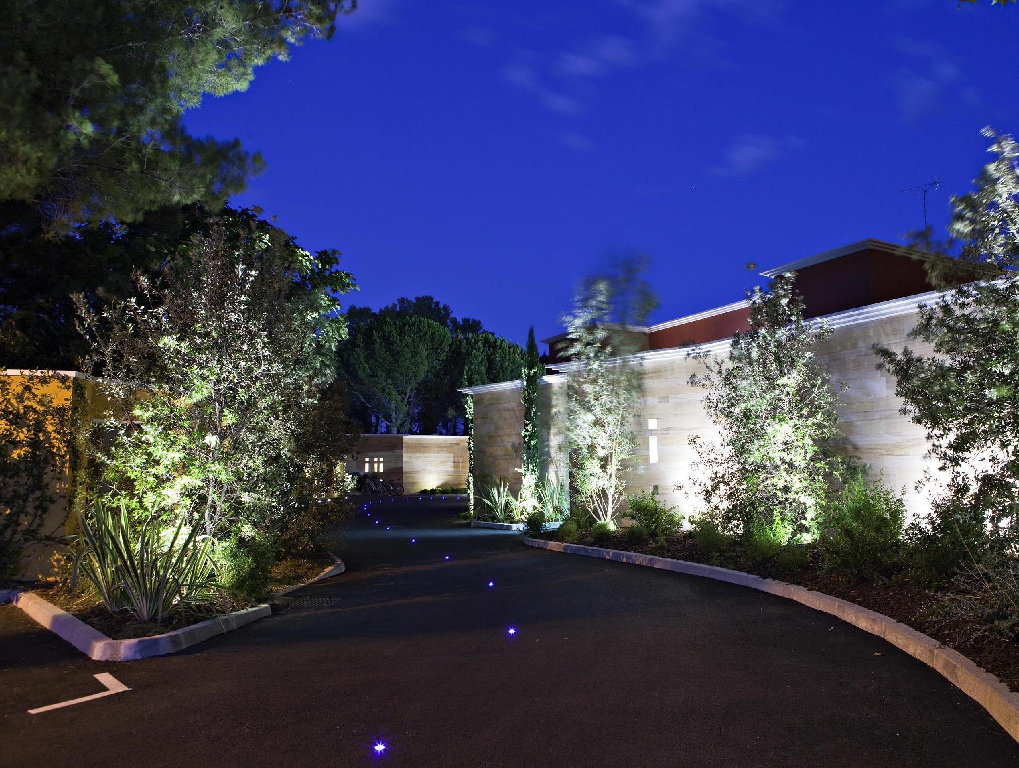 Ngoại cảnh khách sạn