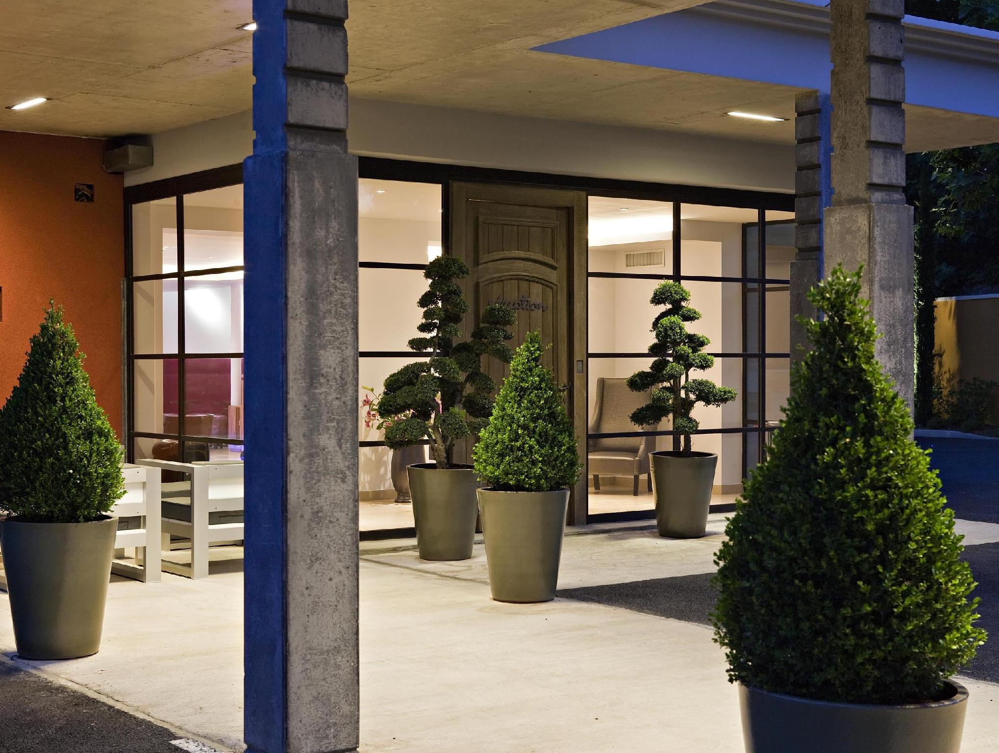 Ngoại cảnh khách sạn