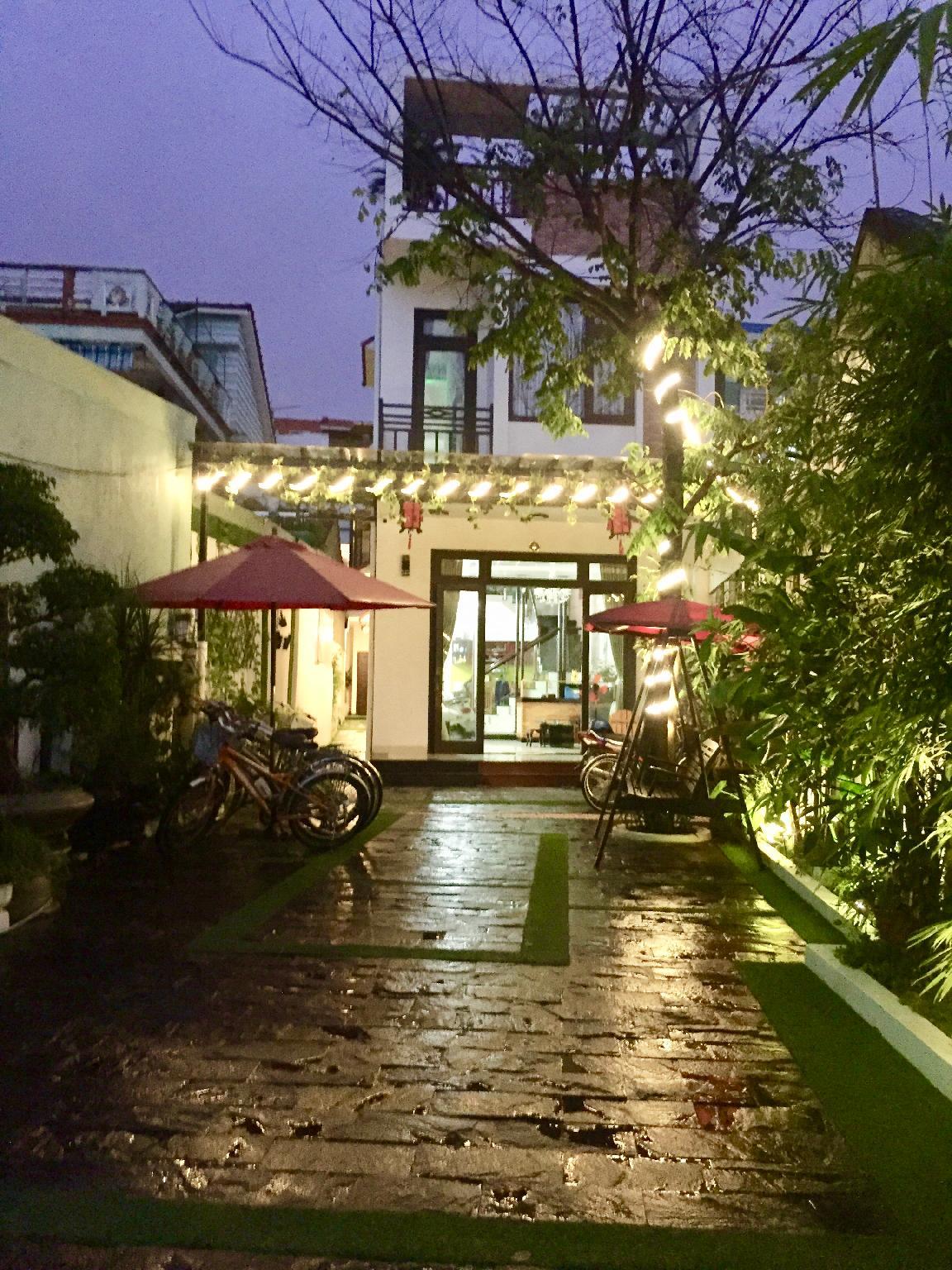 Ngoại cảnh khách sạn