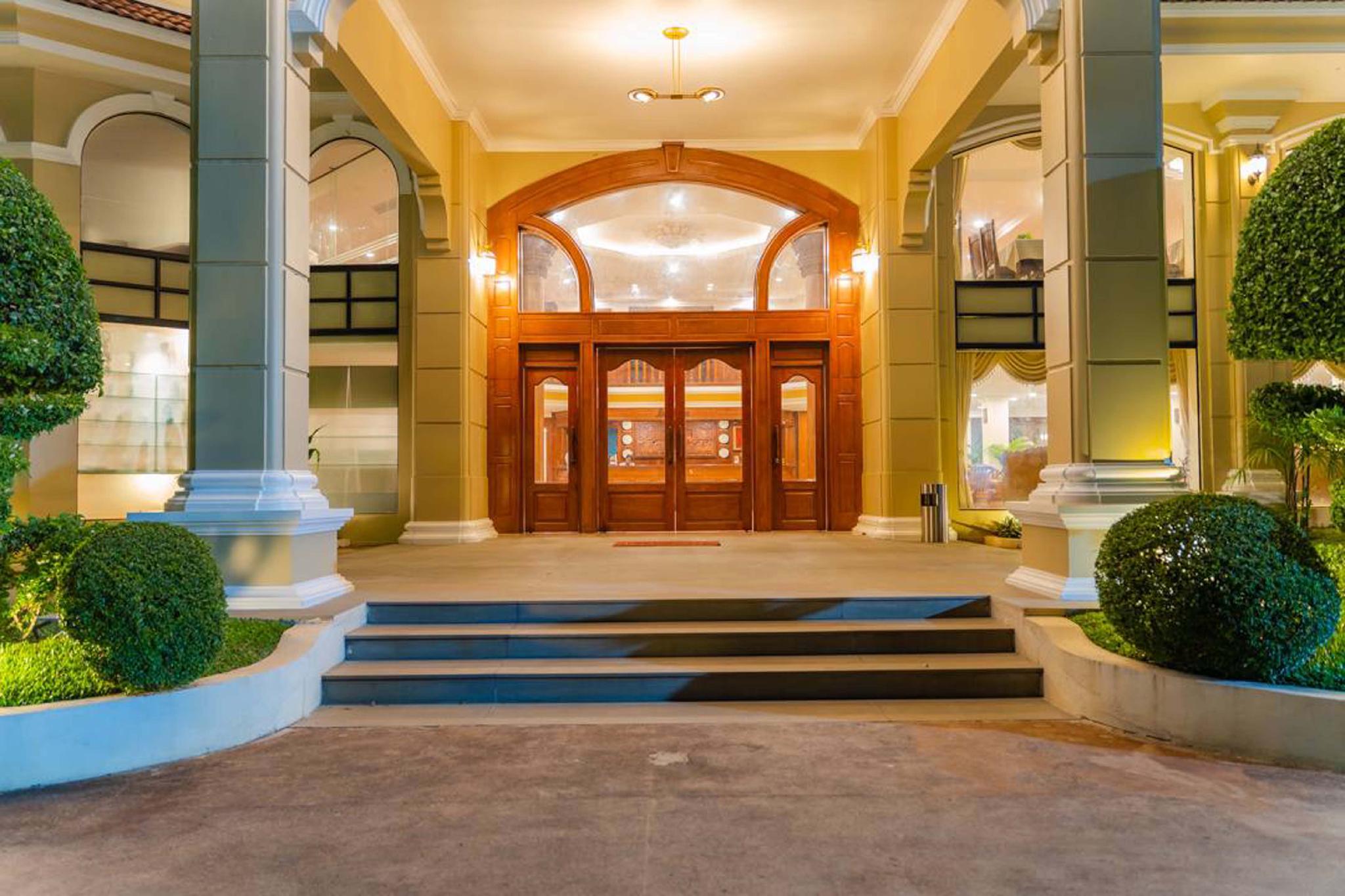 Ngoại cảnh khách sạn