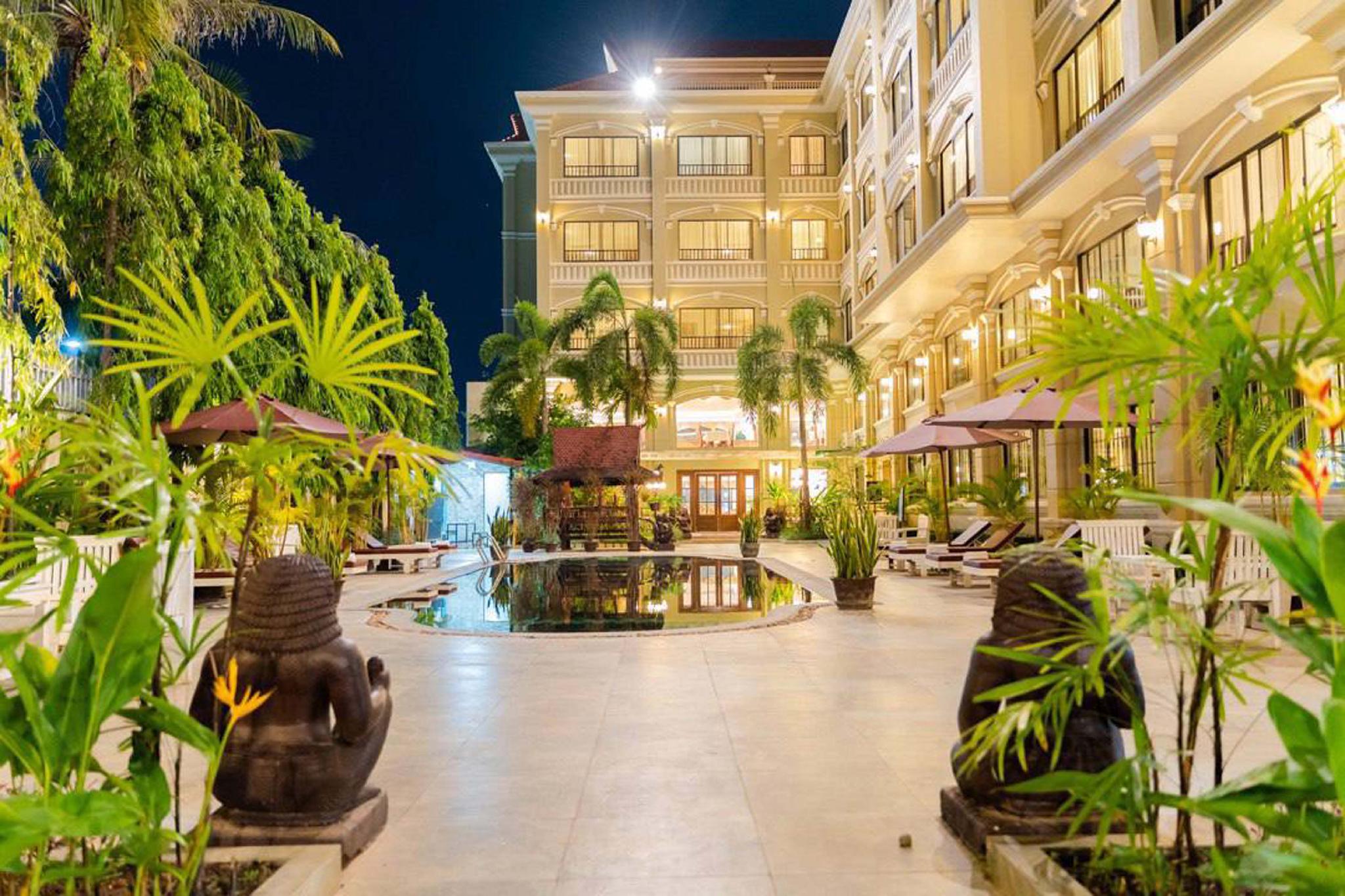 Ngoại cảnh khách sạn