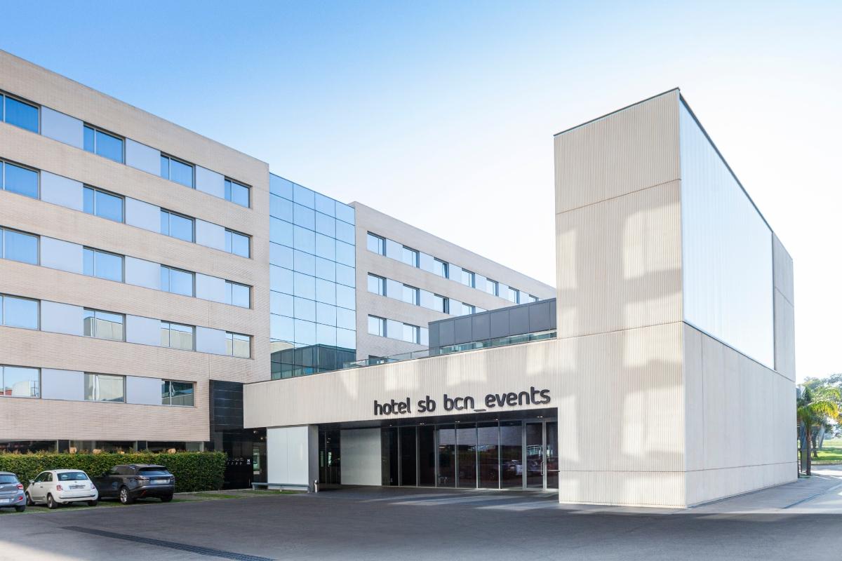 Ngoại cảnh khách sạn