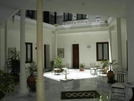 Ngoại cảnh khách sạn