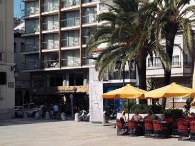 Ngoại cảnh khách sạn