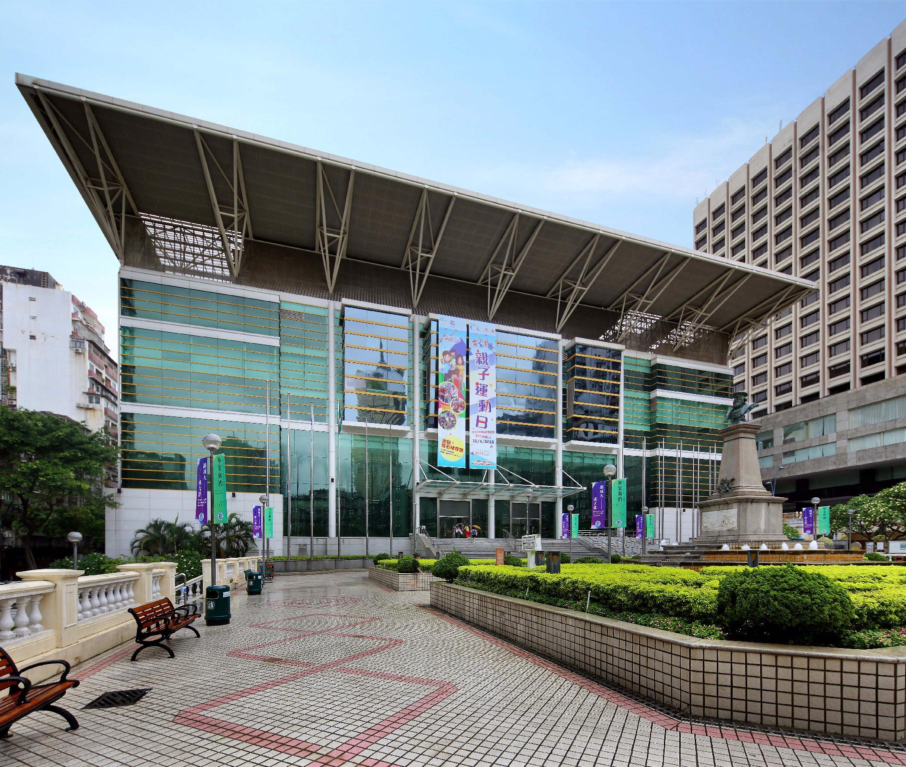 Nơi tham quan gần đây