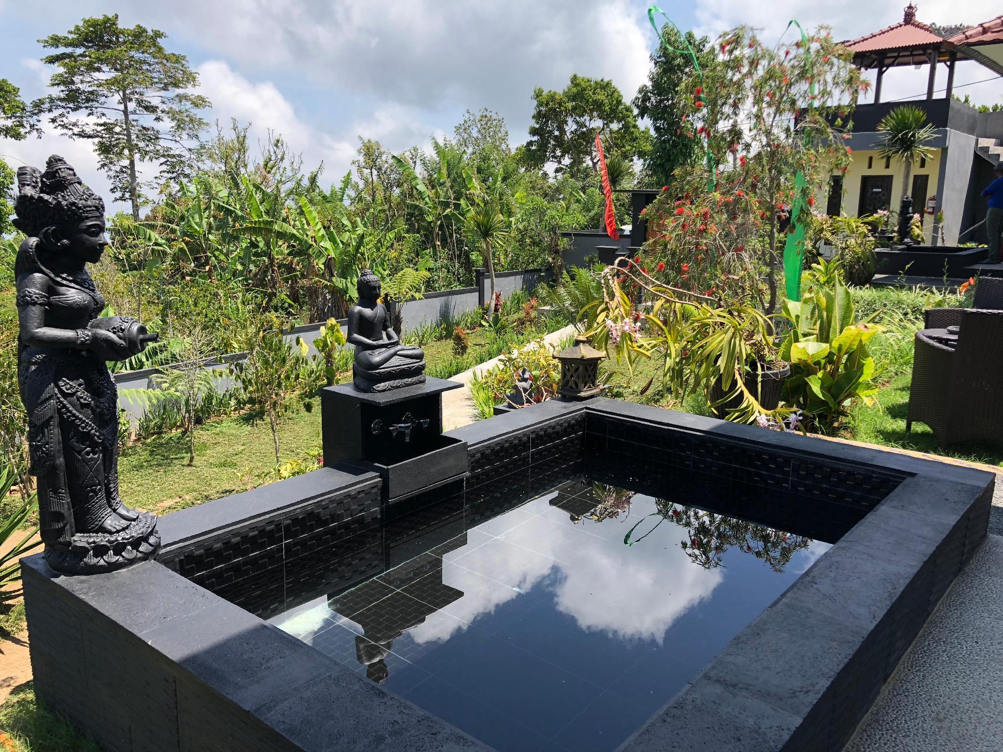 Khu vực xung quanh