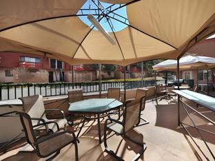 Ngoại cảnh khách sạn