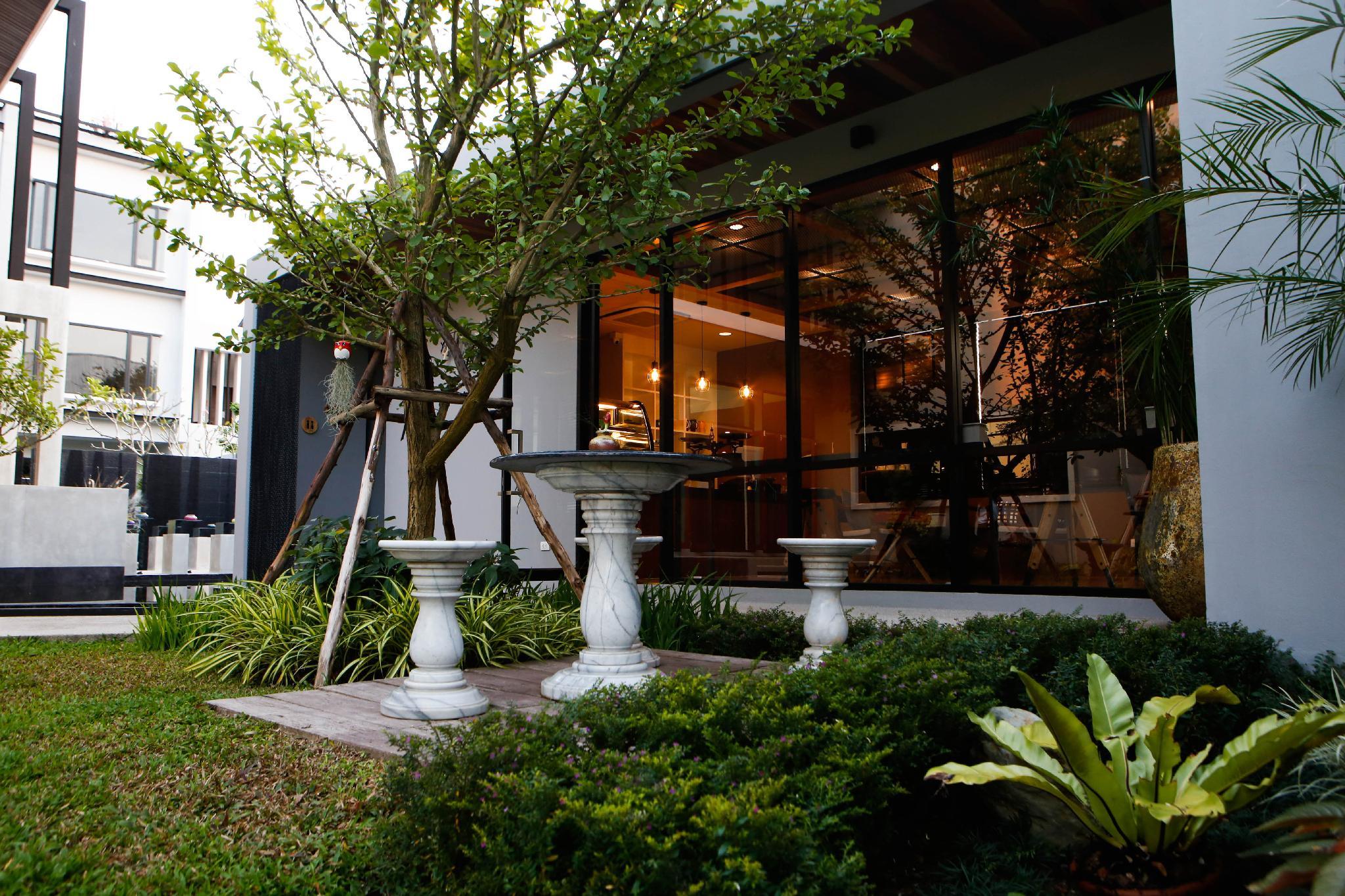 Ngoại cảnh khách sạn