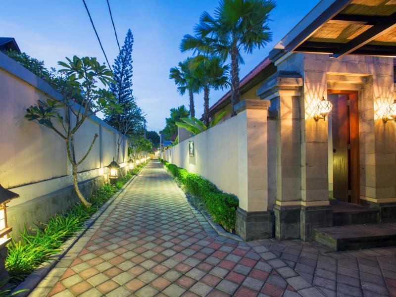 Ngoại cảnh khách sạn