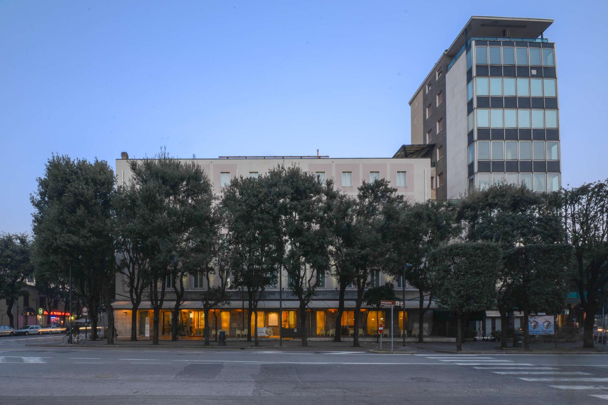 Ngoại cảnh khách sạn