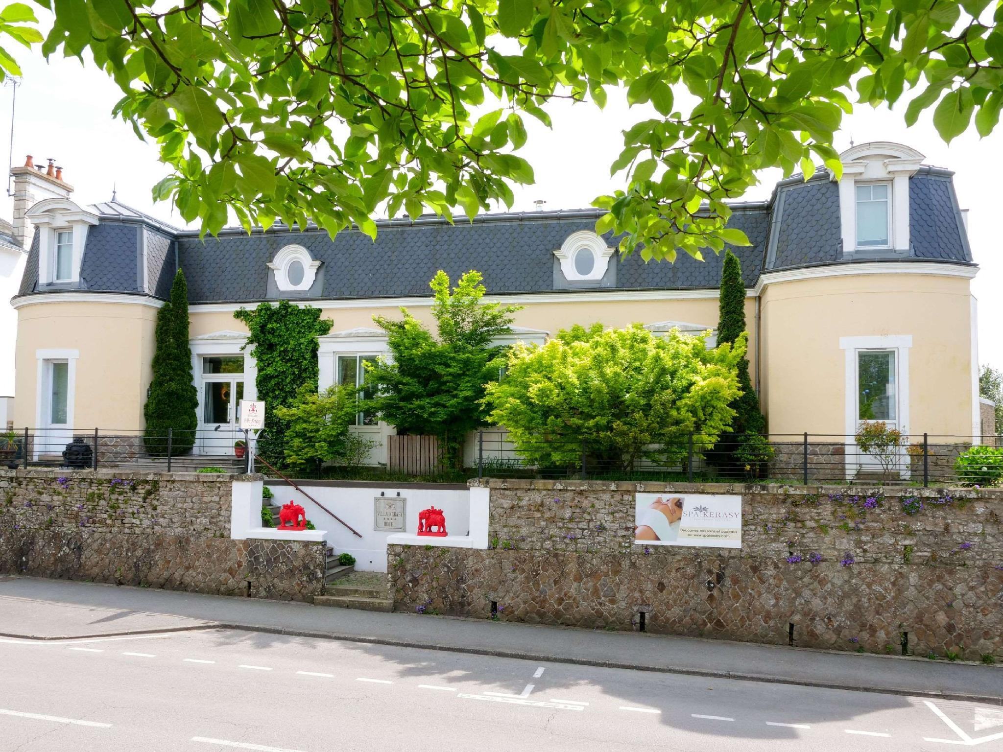 Ngoại cảnh khách sạn