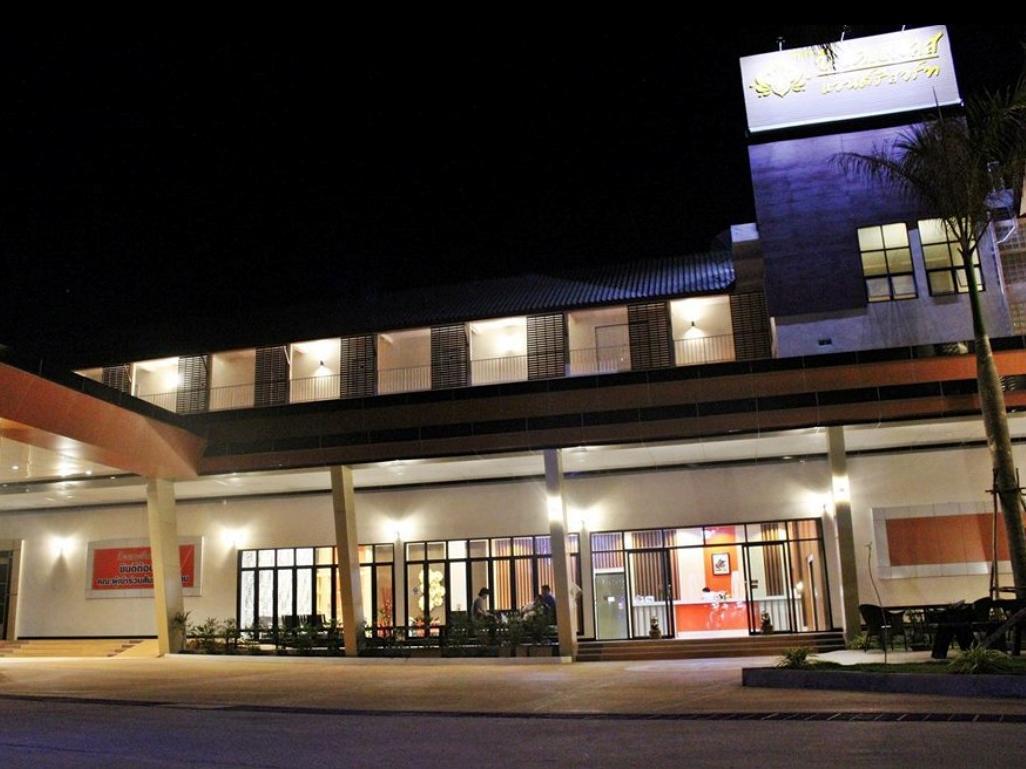 Ngoại cảnh khách sạn