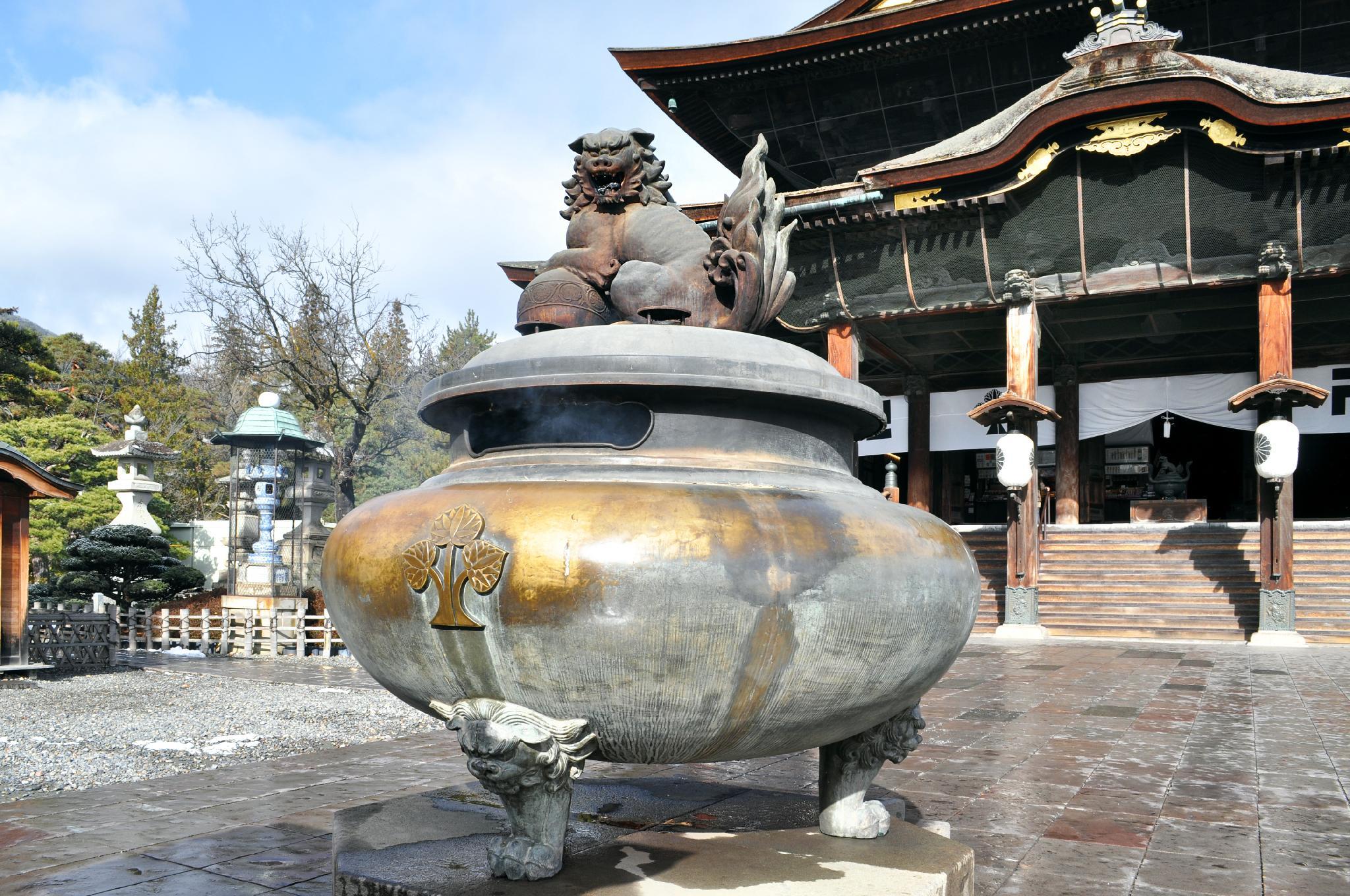 Nơi tham quan gần đây