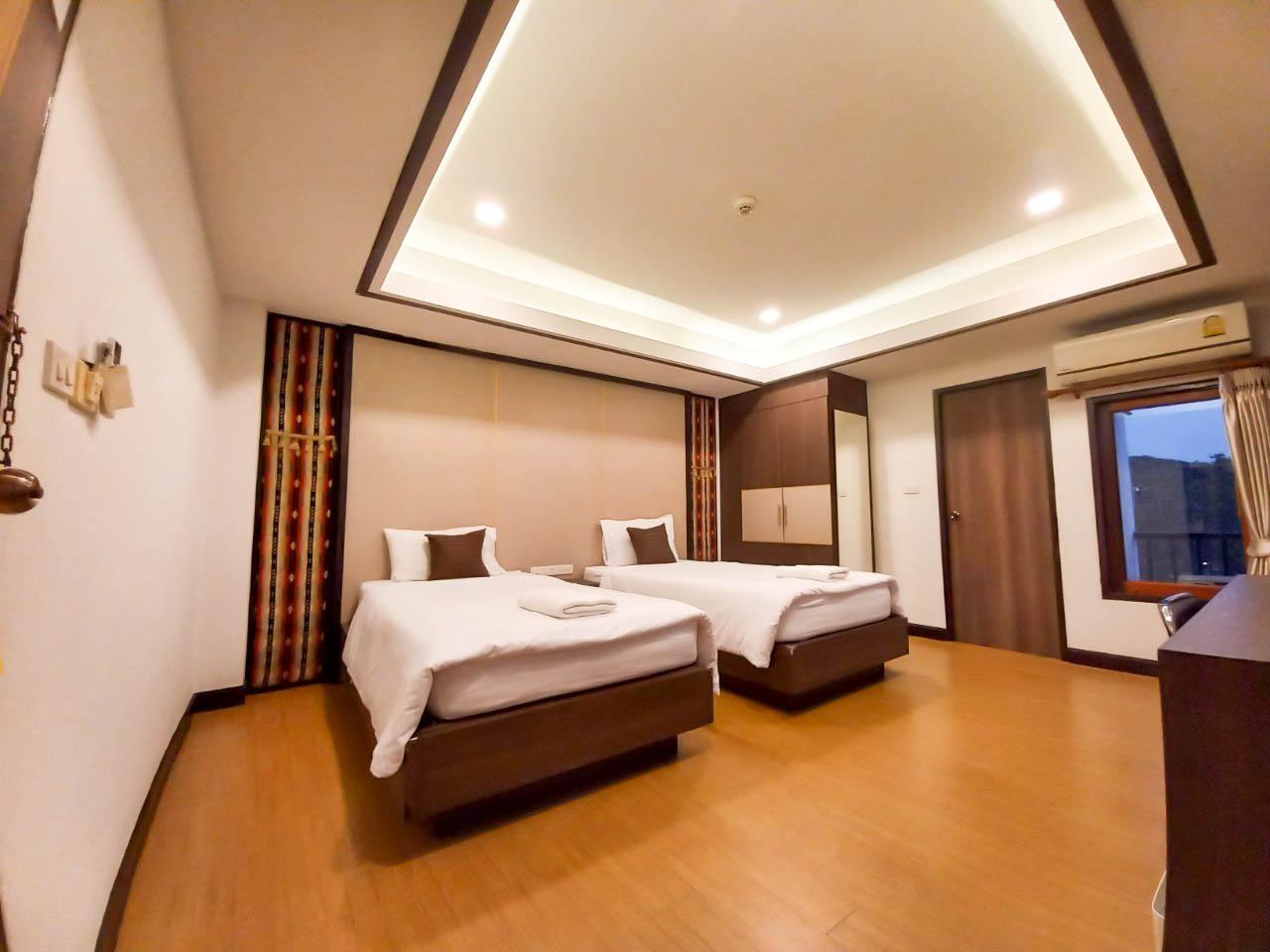Giường