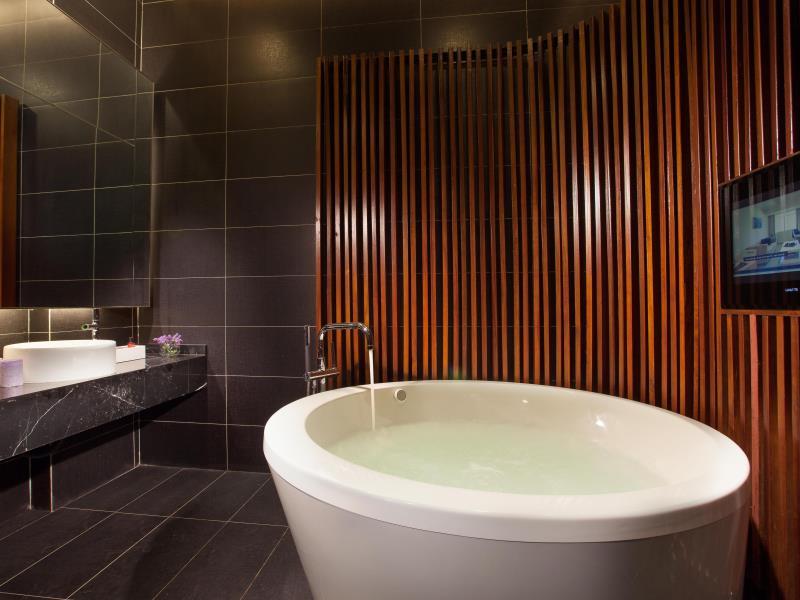 Bồn tắm nước nóng