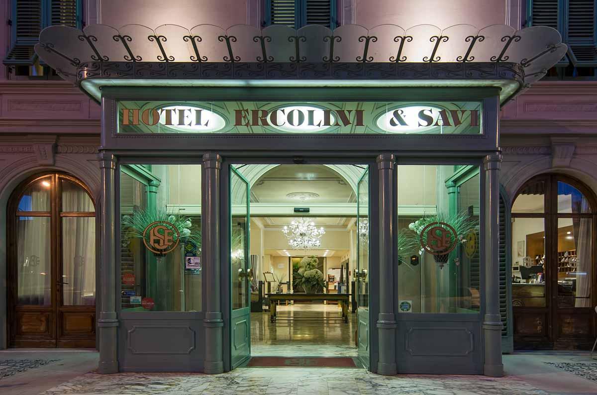 Ngoại cảnh khách sạn