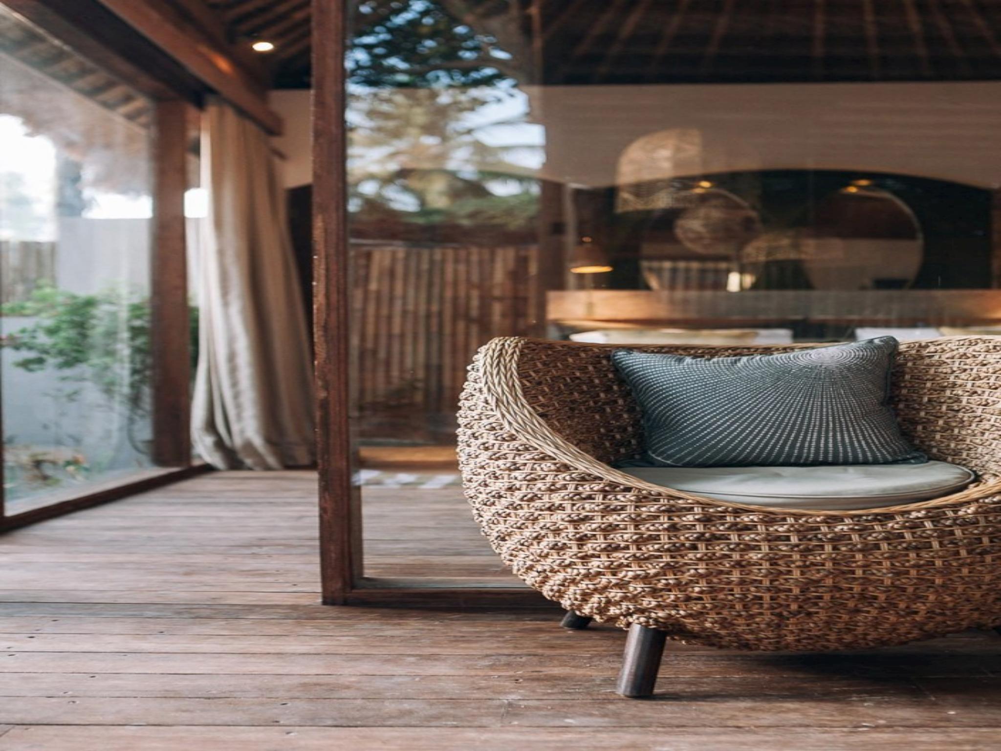 Khu vực xung quanh