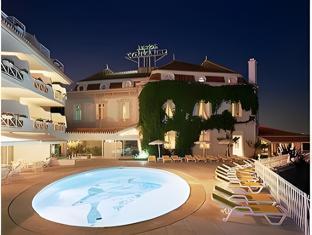 Ngoại cảnh khách sạn