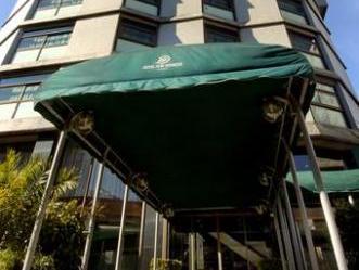 Ngoại cảnh khách sạn