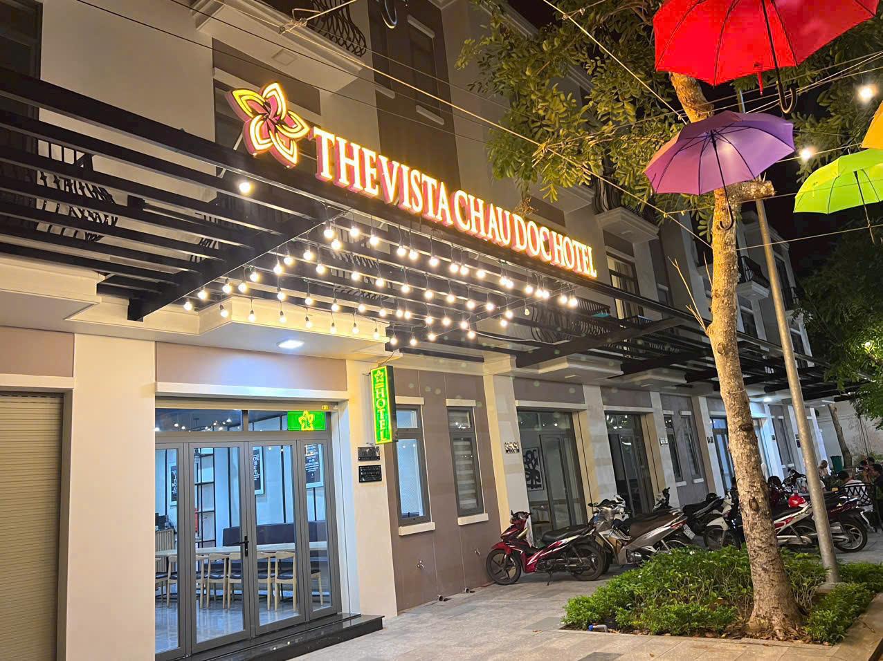Ngoại cảnh khách sạn