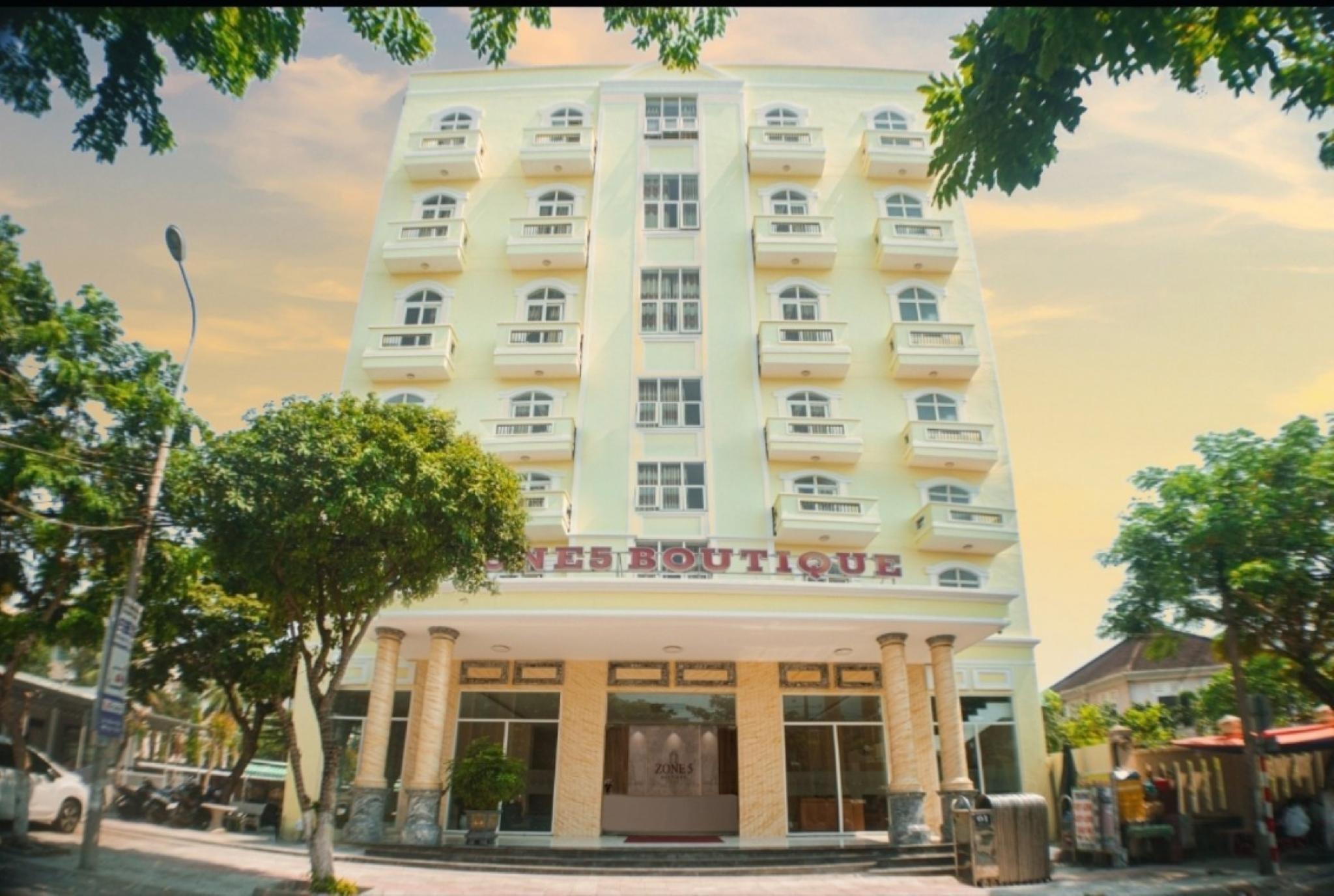 Ngoại cảnh khách sạn