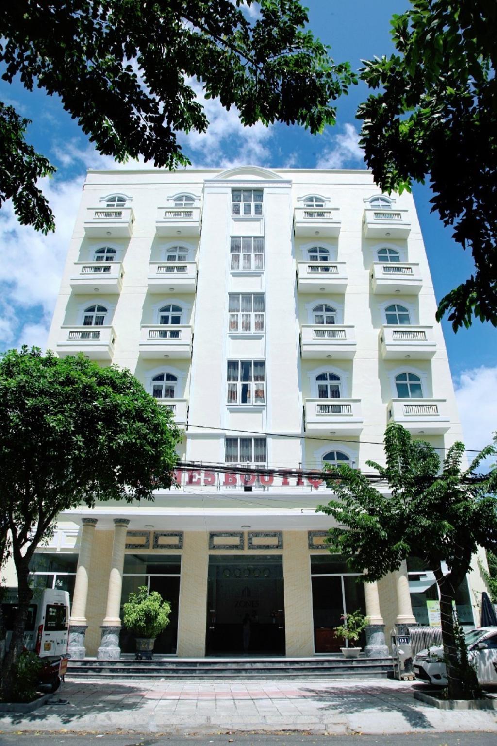 Ngoại cảnh khách sạn