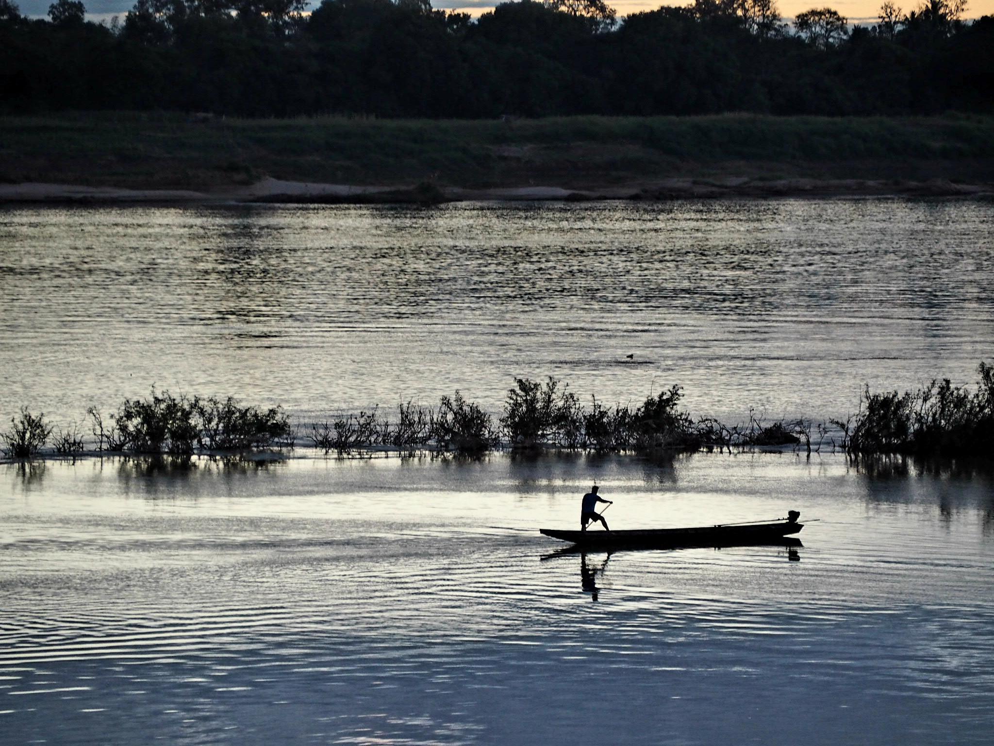 Khu vực xung quanh