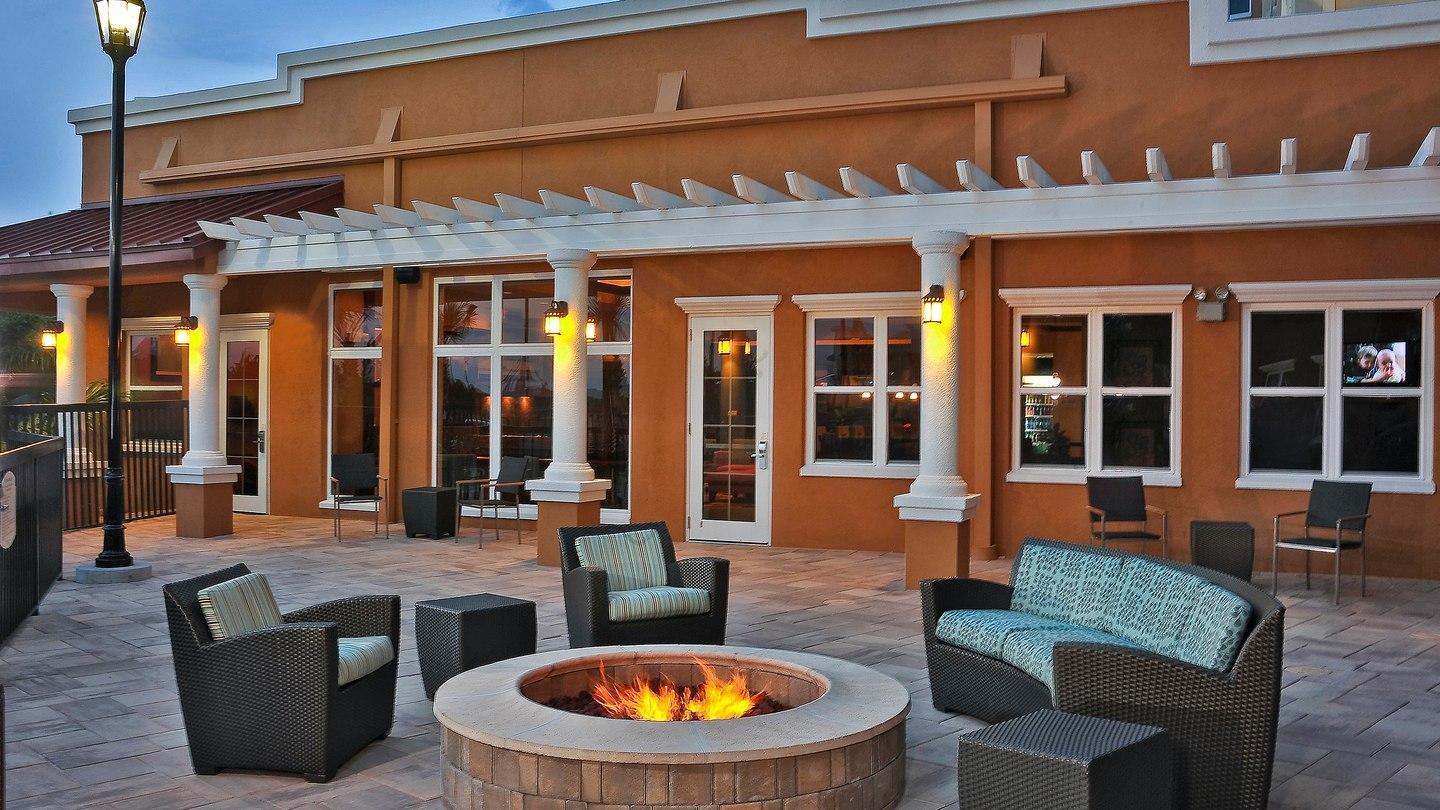 Ngoại cảnh khách sạn