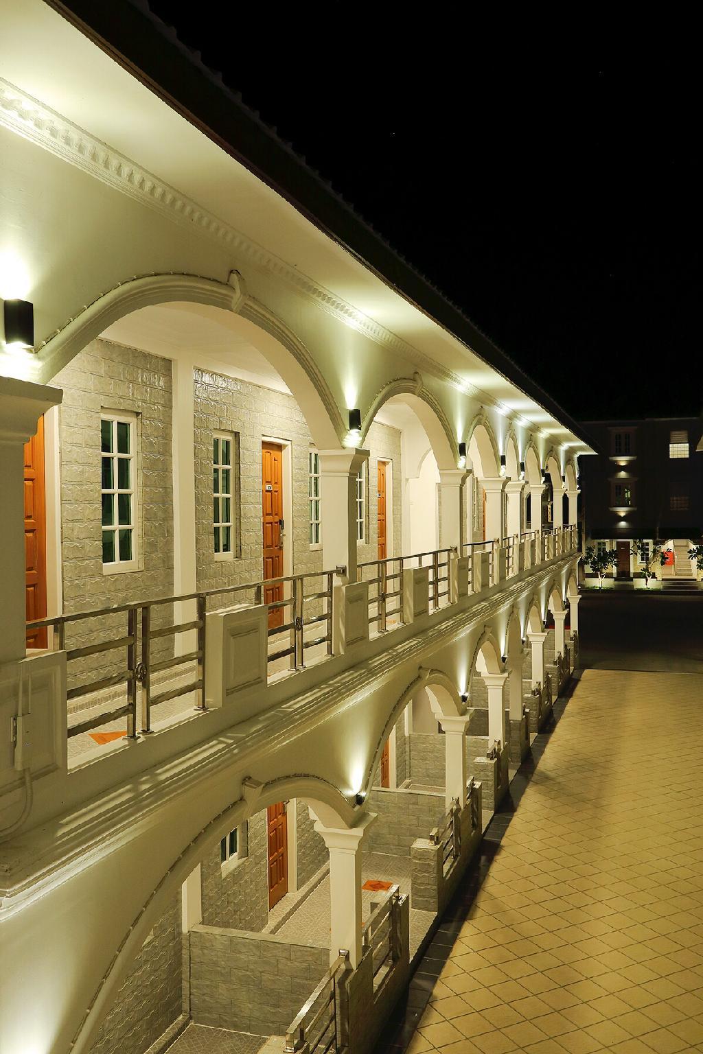 Ngoại cảnh khách sạn