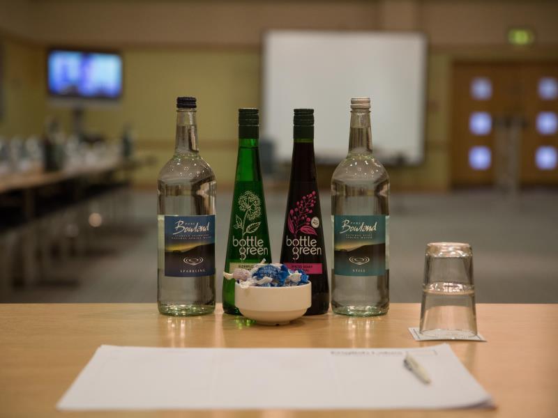 Trung tâm hội nghị