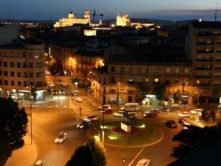 Khu vực xung quanh