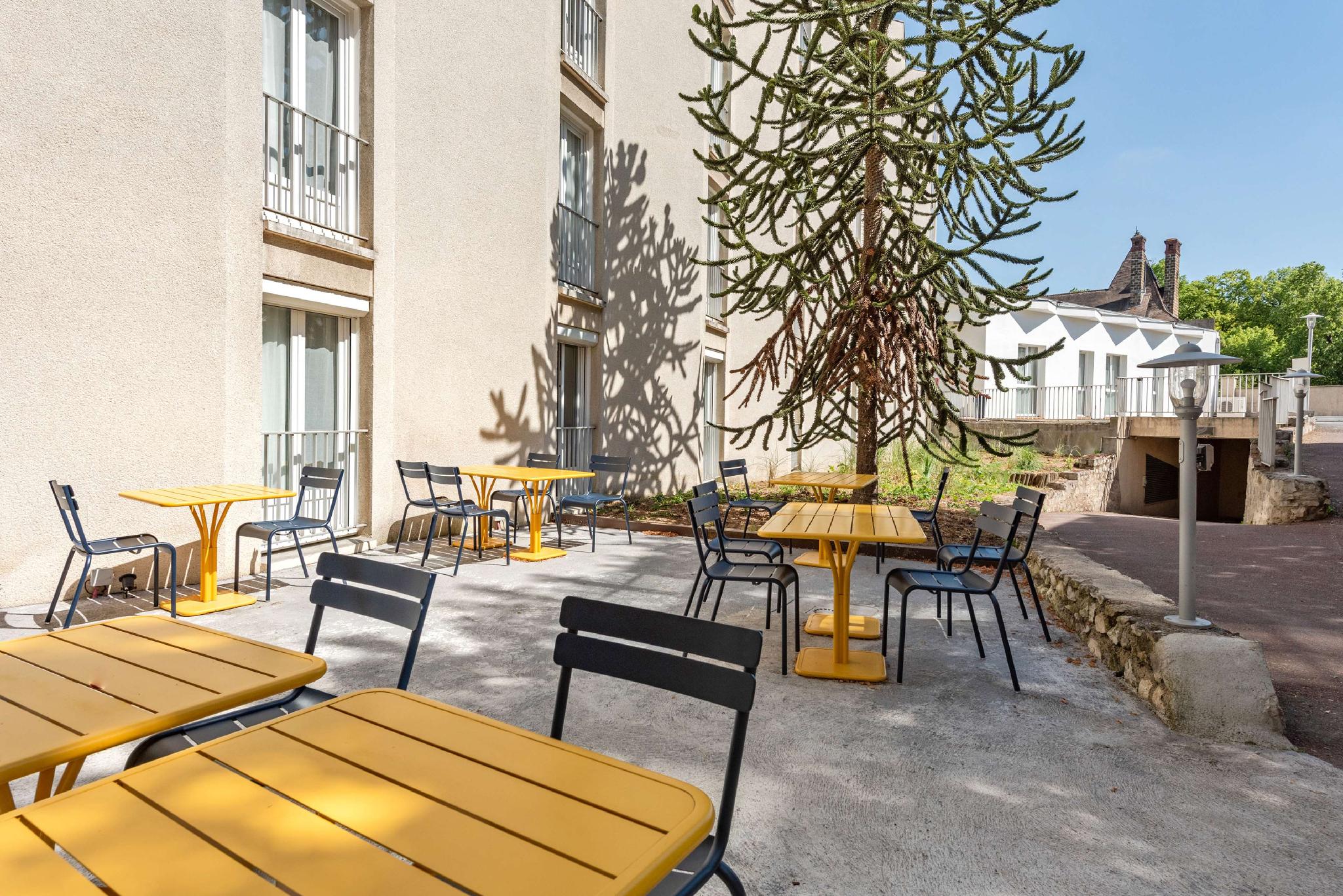 Ngoại cảnh khách sạn