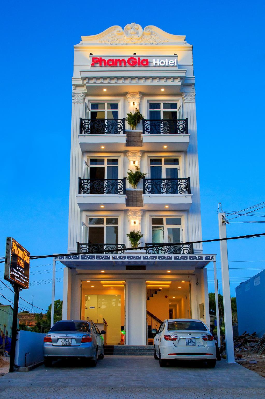 Ngoại cảnh khách sạn