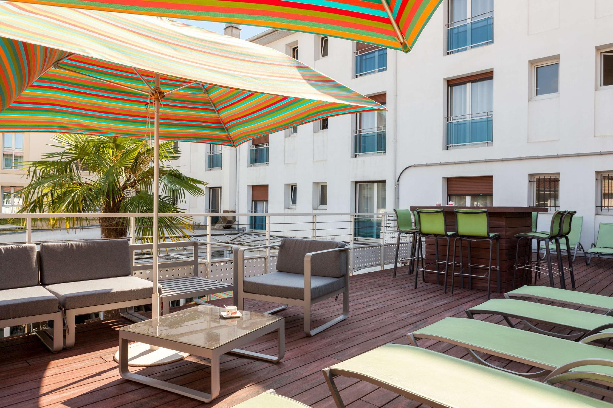 Ngoại cảnh khách sạn