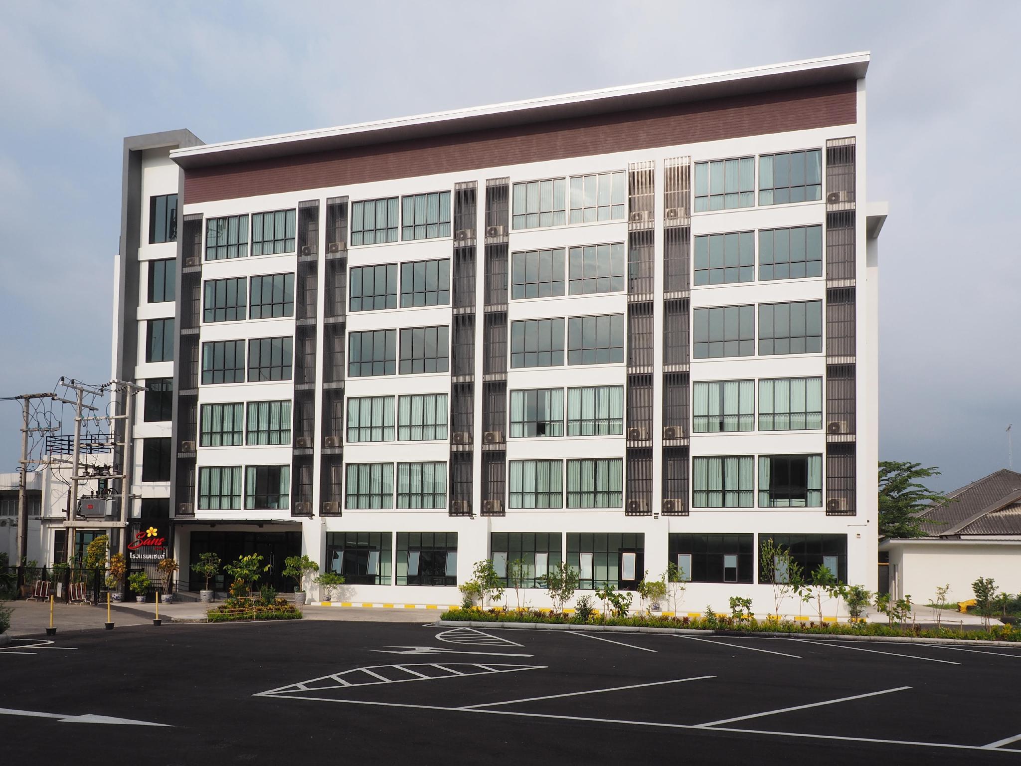 Ngoại cảnh khách sạn