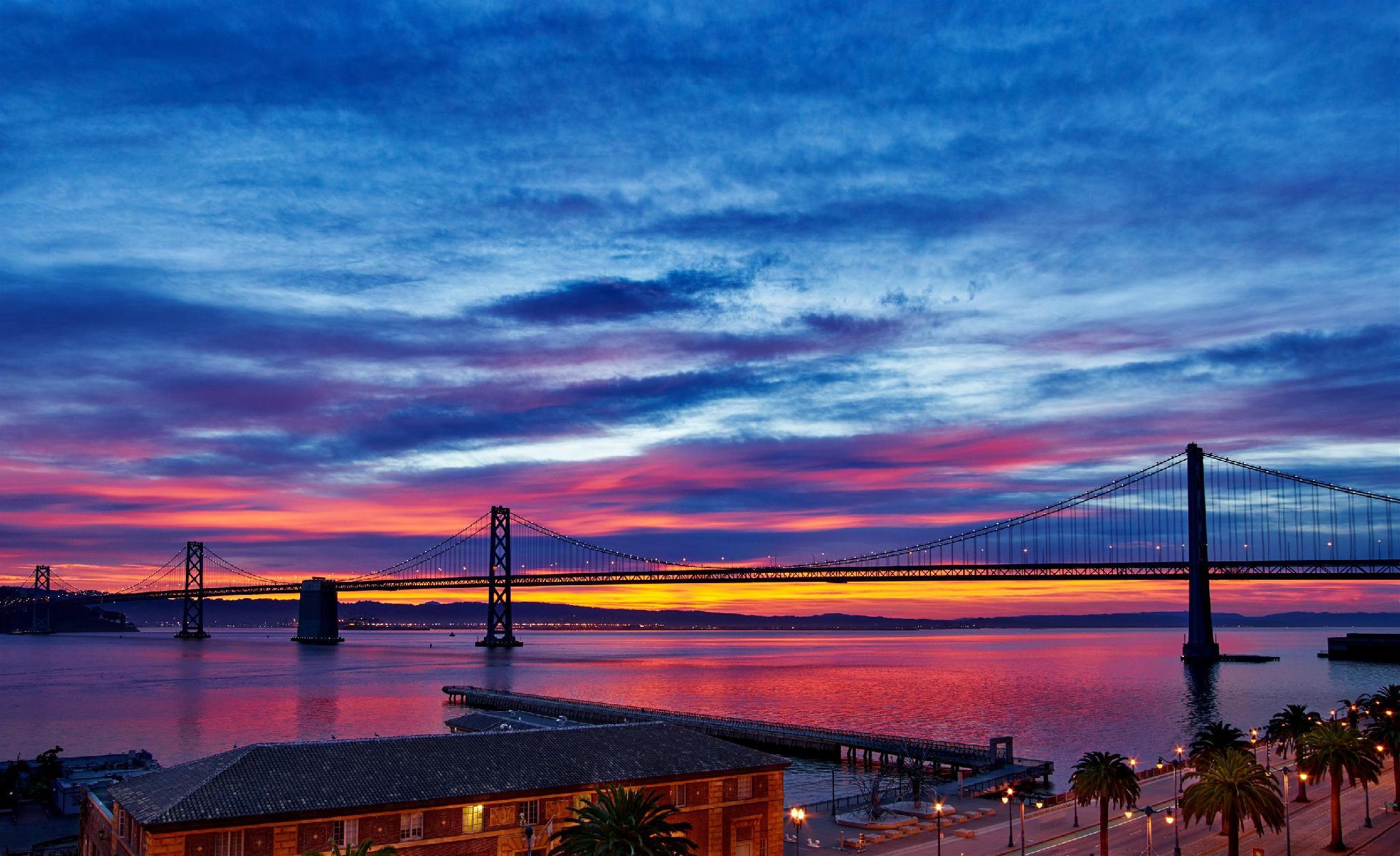 Khu vực xung quanh