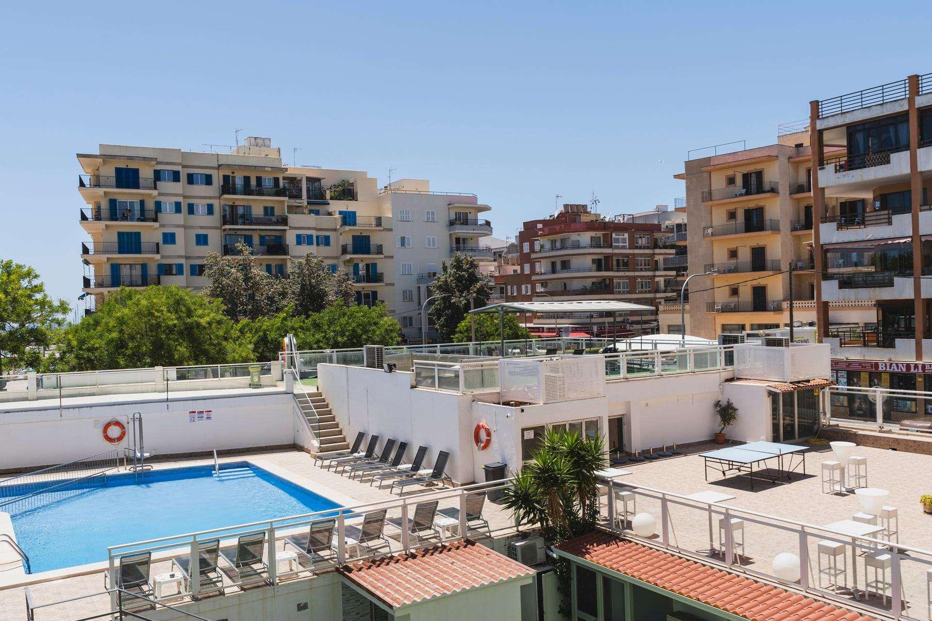 Ngoại cảnh khách sạn