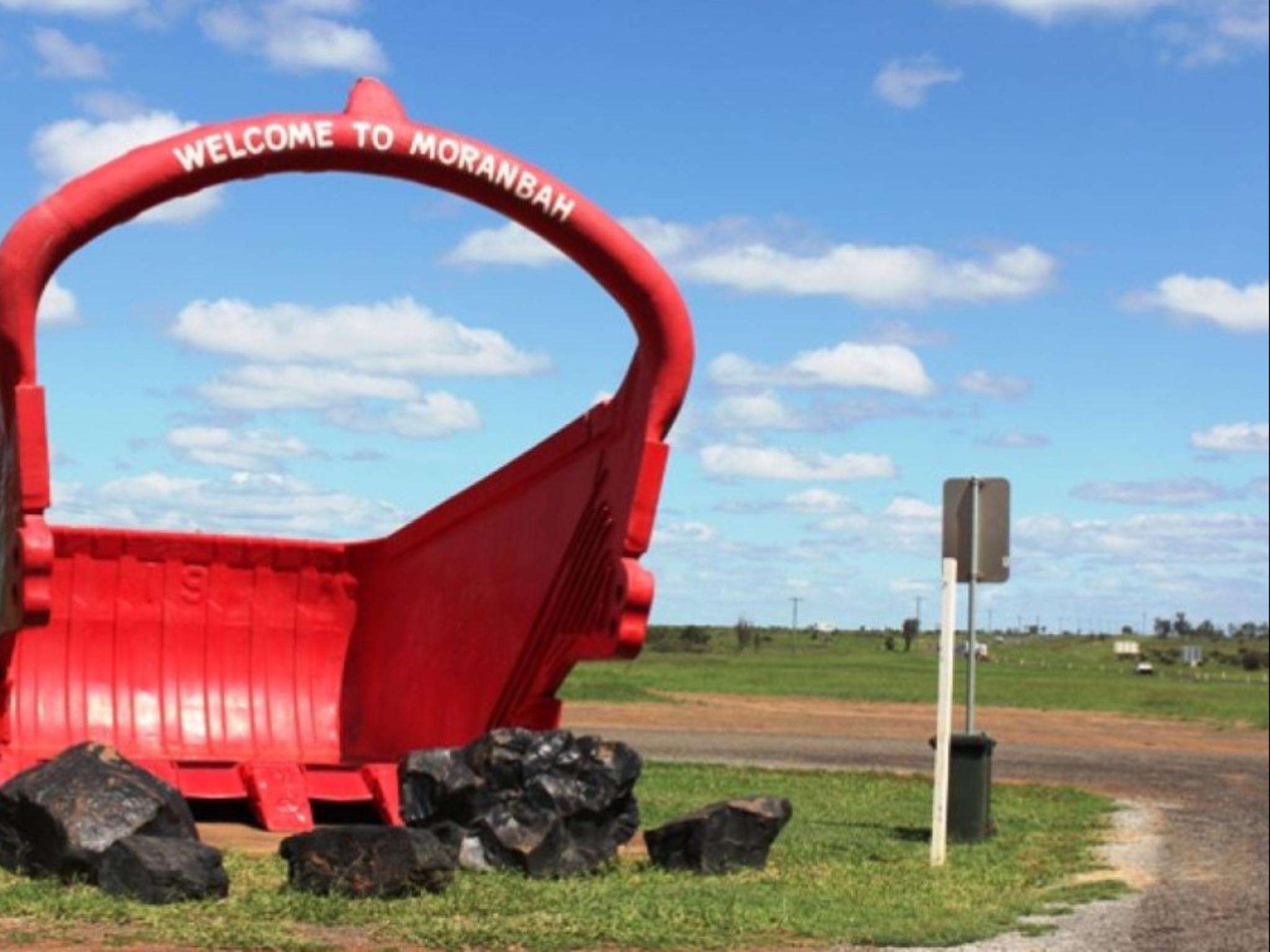 Khu vực xung quanh