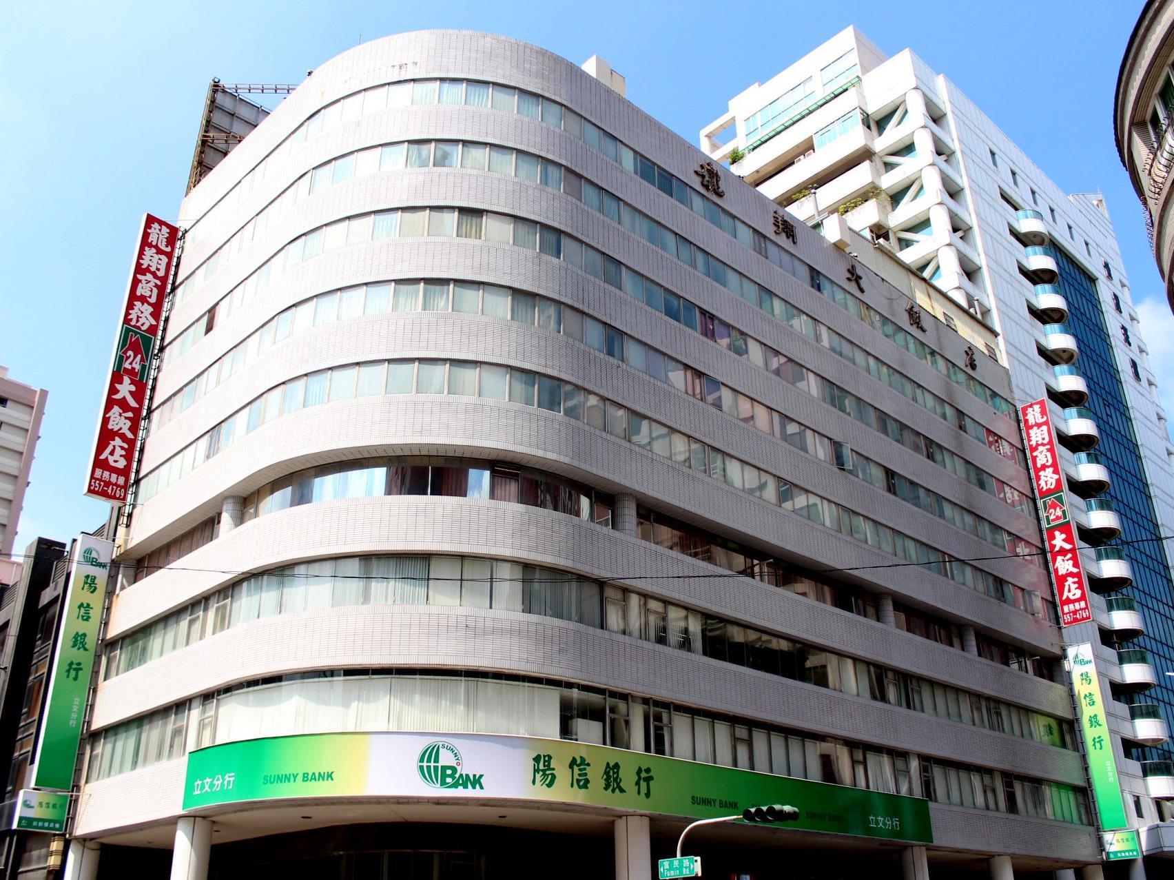 Ngoại cảnh khách sạn