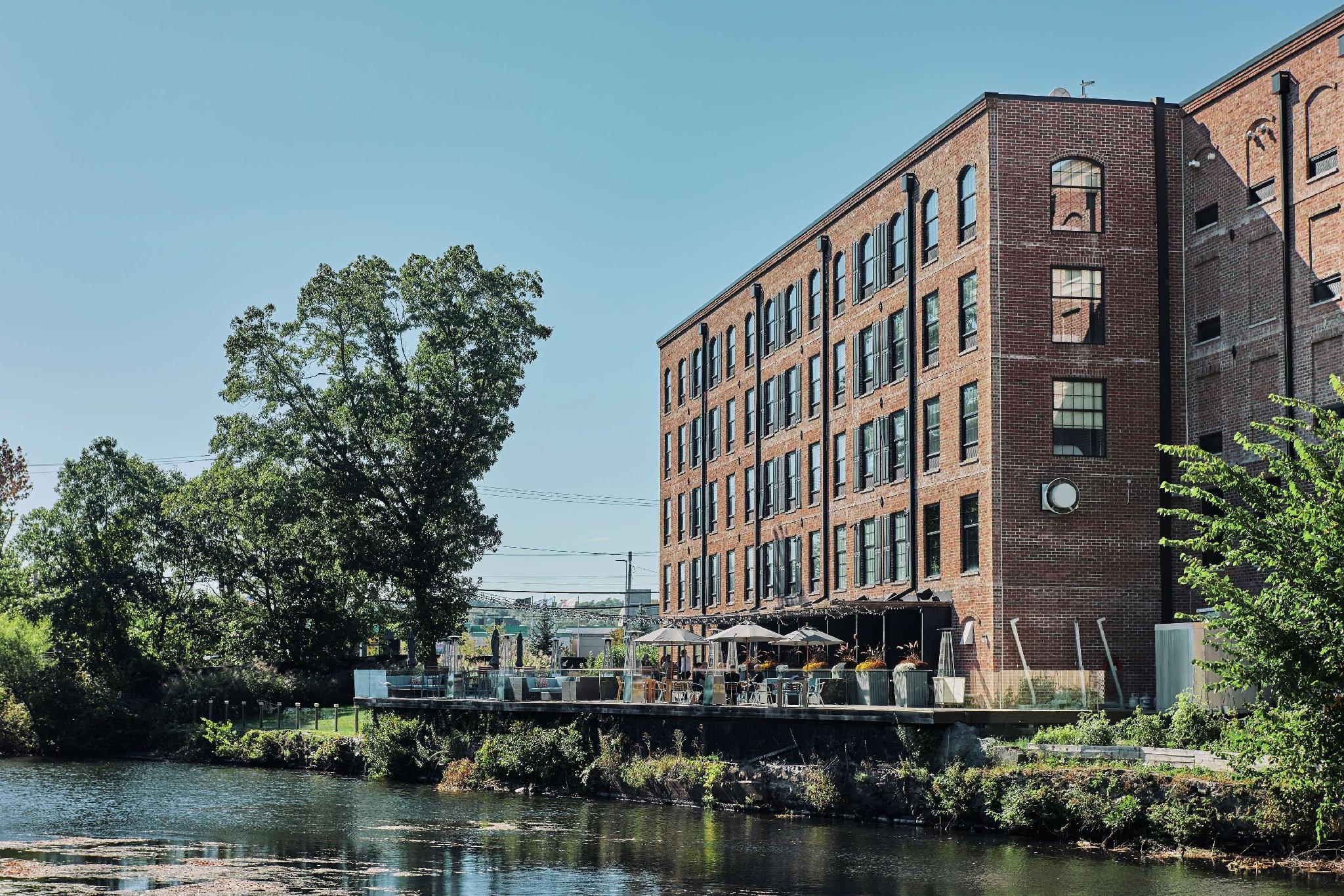 Ngoại cảnh khách sạn