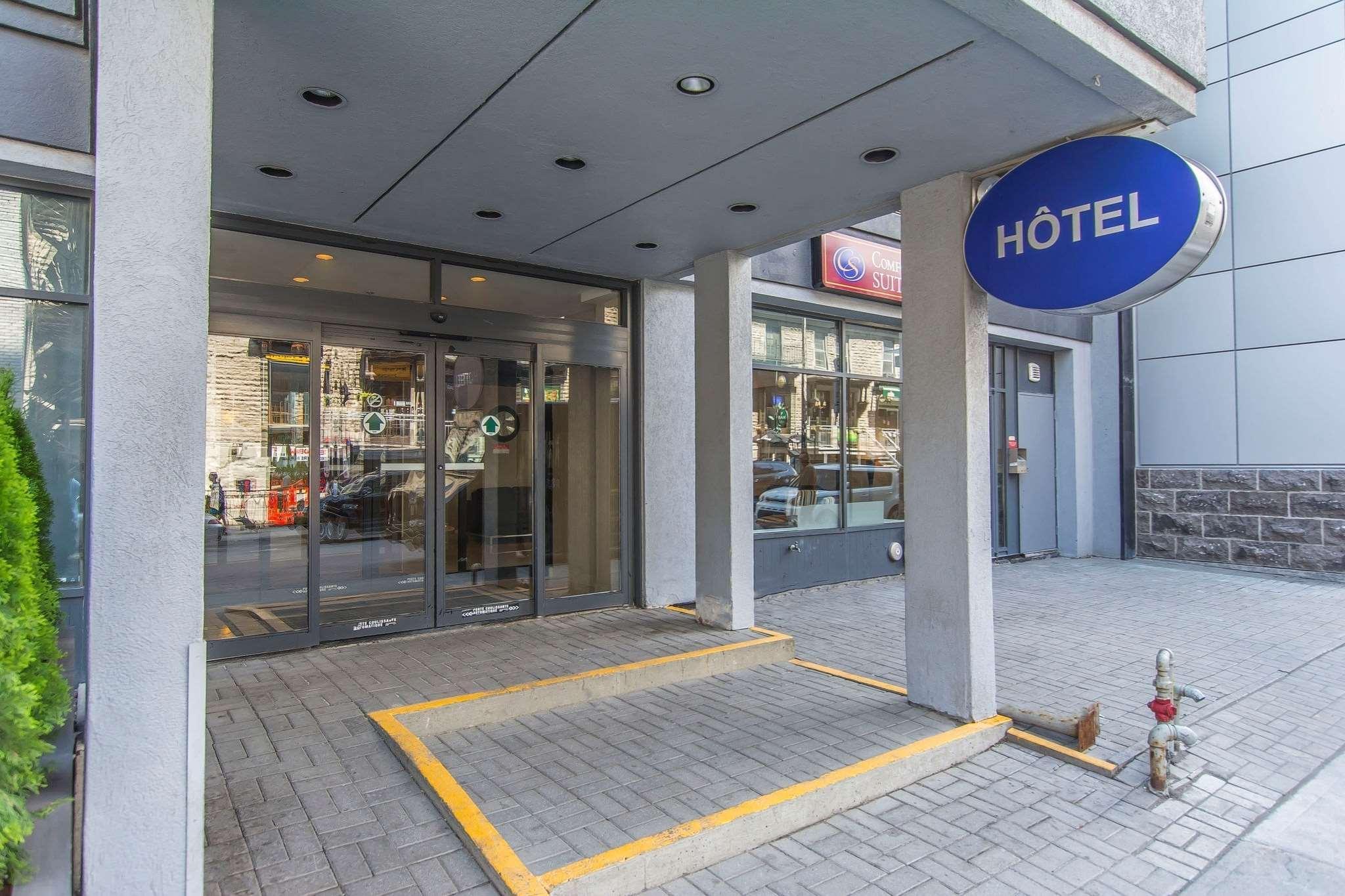 Ngoại cảnh khách sạn