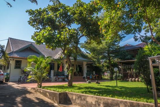 Ngoại cảnh khách sạn